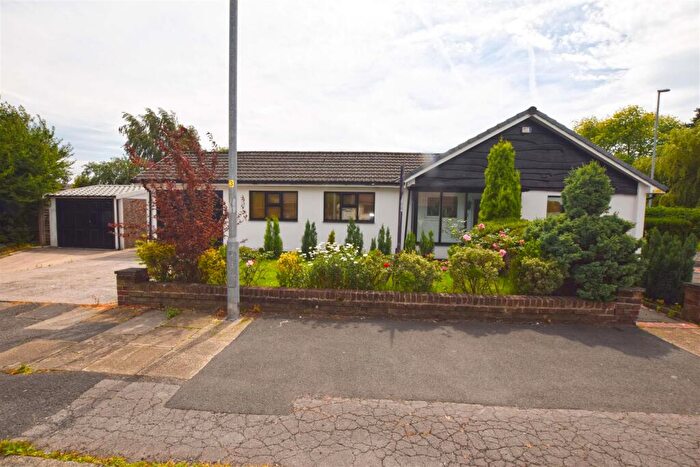 3 Bedroom Detached Bungalow For Sale In Hardfield Road, Alkrington, Manchester, M24