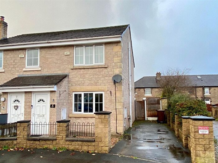 2 Bedroom Semi-Detached House To Rent In Mill Pond Avenue, New Mills, SK22
