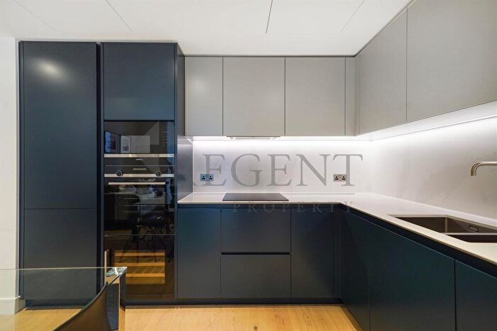 2 Bedroom Apartment To Rent In Harcourt Tower, Marsh Wall, E14