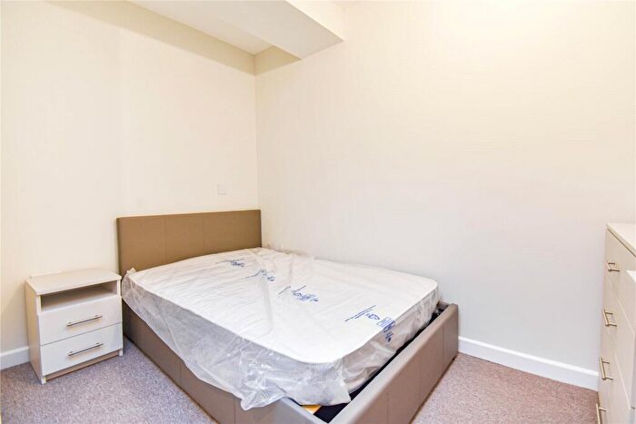 1 Bedroom Penthouse To Rent In Phoenix Gate, London Road, Newbury, Berkshire, RG14