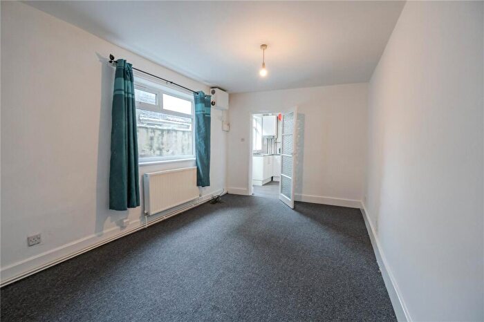 1 Bedroom Apartment To Rent In Corporation Road, Ground Floor Rear, Grimsby, N E Lincs, DN31