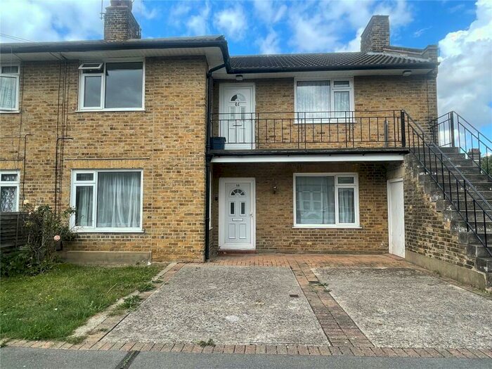 3 Bedroom Apartment To Rent In Swanage Road, Southend-on-Sea, Essex, SS2