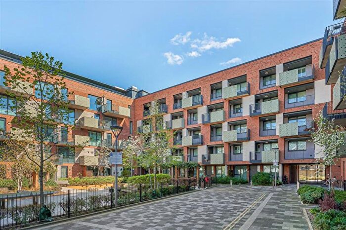 2 Bedroom Flat For Sale In Danson Mews, Elephant & Castle, SE17