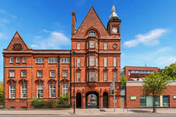 2 Bedroom Flat For Sale In Tiltman Place, Finsbury Park, N7