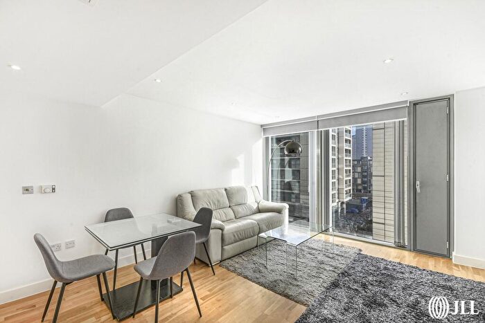 1 Bedroom Flat To Rent In Landmark West, London, E14