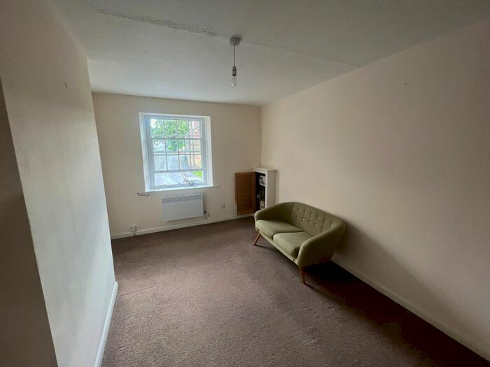 1 Bedroom Flat To Rent In -A Bridge Street, Belper, Derbyshire, DE56