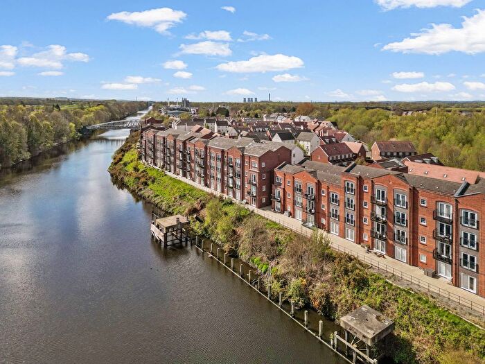 2 Bedroom Flat For Sale In Lulworth Place, Warrington, WA4