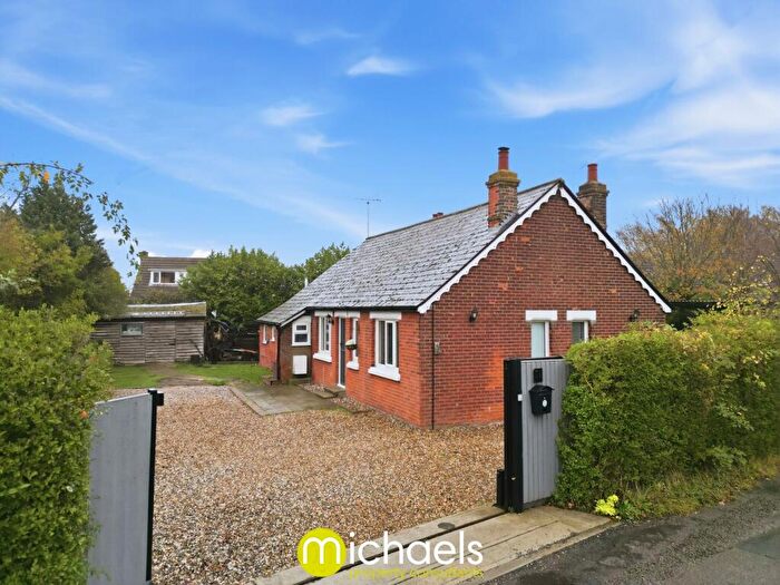 3 Bedroom Detached Bungalow For Sale In Dunthorne Road, Colchester, CO4