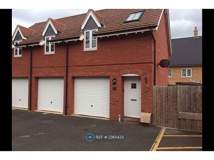 2 Bedroom Flat To Rent In Great Denham, Bedford, MK40