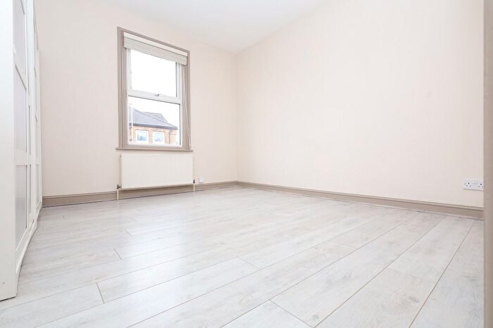 2 Bedroom Flat To Rent In Napier Road, London, N17