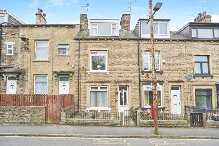 3 Bedroom Terraced House For Sale In Bute Street, Bradford, BD2