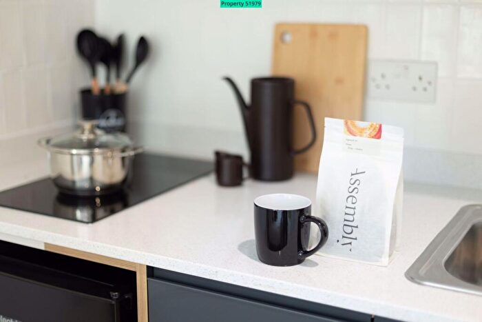 Studio To Rent In Node, Limehouse, E14