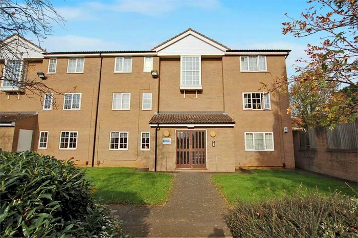 2 Bedroom Flat To Rent In Chepstow Close, St James, NN5