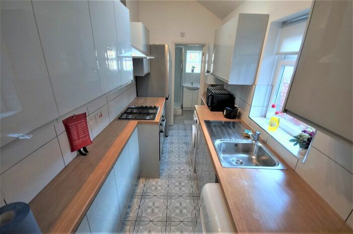 4 Bedroom Terraced House To Rent In Nicholls Street, Hillfields, Coventry, CV2