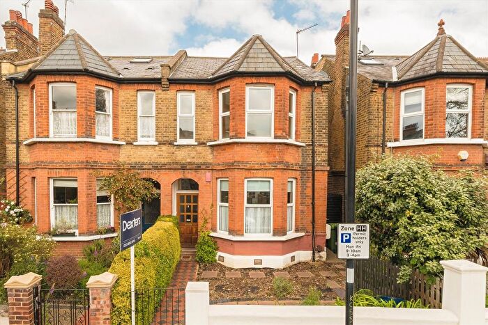 2 Bedroom Flat To Rent In Arlington Road, Ealing, W13