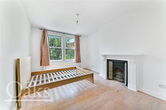 2 Bedroom Flat To Rent In Arodene Road, London, SW2