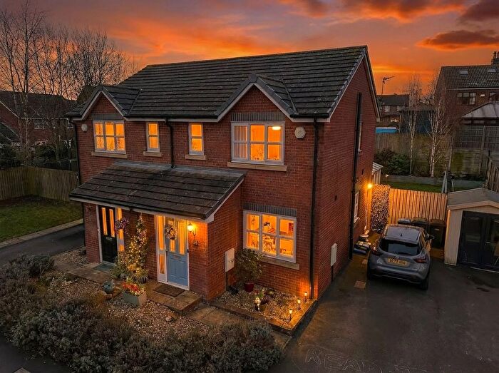 3 Bedroom Semi Detached House For Sale In Rowan Crescent, Gee Cross, Hyde, SK14