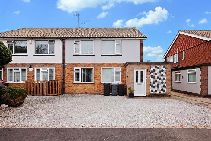 2 Bedroom Apartment For Sale In Kite Farm, Whitstable, CT5