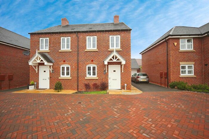 2 Bedroom Semi-Detached House For Sale In Red Blush Grove, Stratford-Upon-Avon, CV37
