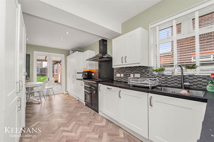 4 Bedroom Semi Detached House For Sale In Brandlesholme Road, Bury, BL8