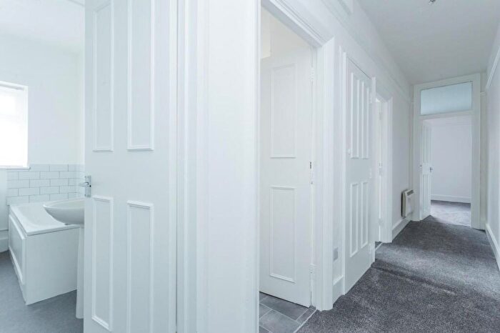 1 Bedroom Flat To Rent In Beresford Gardens, Cliftonville, CT9