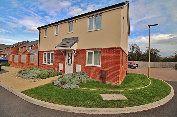 3 Bedroom Detached House For Sale In Turret Avenue, Warblington, PO9