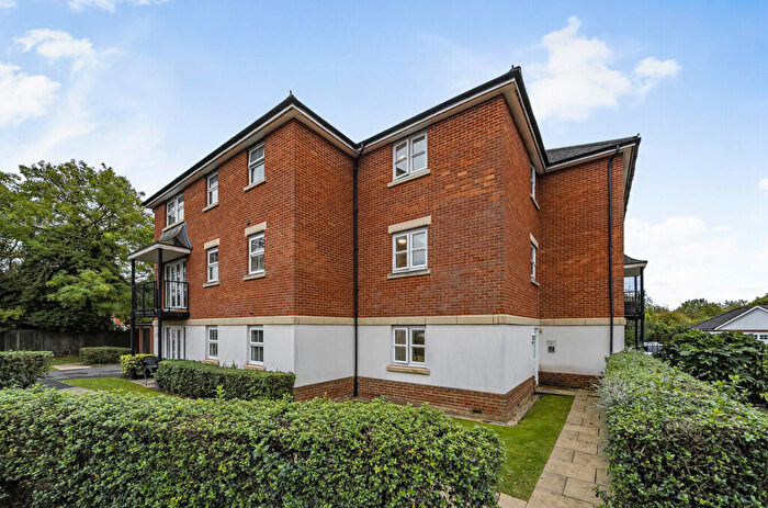 2 Bedroom Apartment For Sale In Cirrus Drive, Shinfield, Reading, RG2