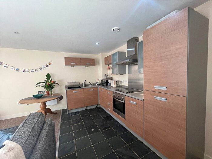 2 Bedroom Flat To Rent In Hall Street, Birmingham, B18