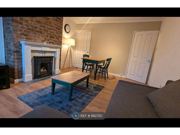 2 Bedroom Flat To Rent In Telford Drive, Edinburgh, EH4