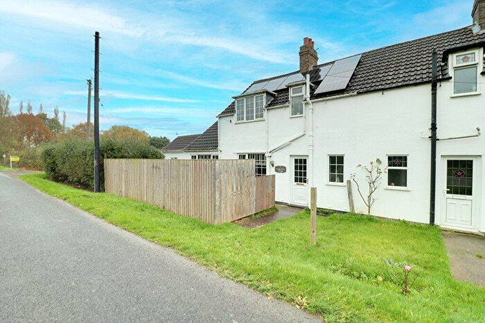 3 Bedroom Semi-Detached House For Sale In Brigg Road, Howsham, Market Rasen, Lincolnshire, LN7