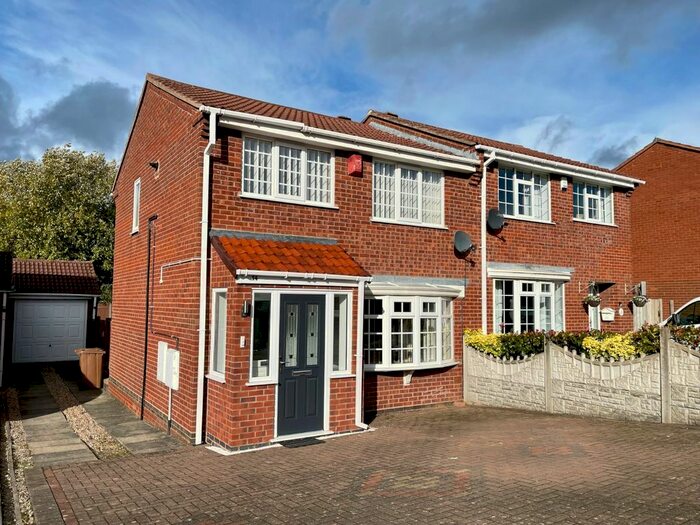 3 Bedroom Semi-Detached House To Rent In Aspbury Croft, Birmingham, West Midlands, B36