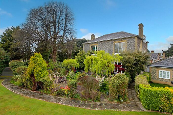 2 Bedroom Flat For Sale In Preston Paddock, Rustington, BN16