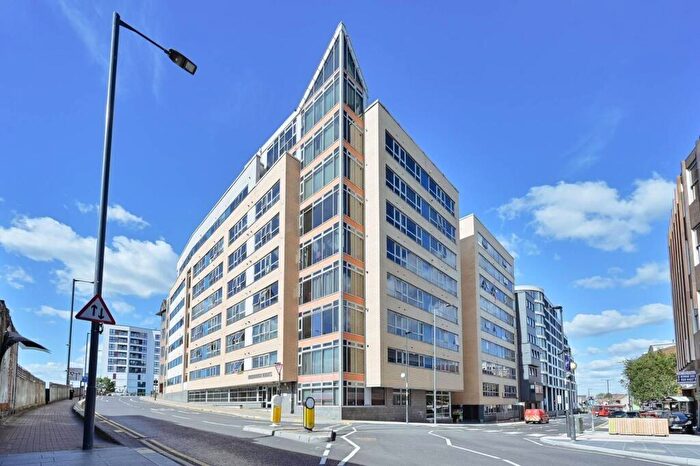 1 Bedroom Flat For Sale In Roxborough Heights, Headstone Road, Harrow, HA1