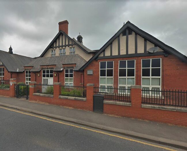 2 Bedroom Flat To Rent In Beckett Road, Doncaster, DN2