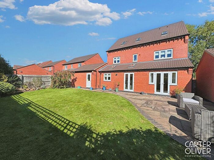5 Bedroom Detached House For Sale In Leaders Way, Lutterworth, LE17