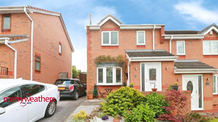 3 Bedroom Semi Detached House For Sale In Orchard Place, Cudworth, Barnsley, S72