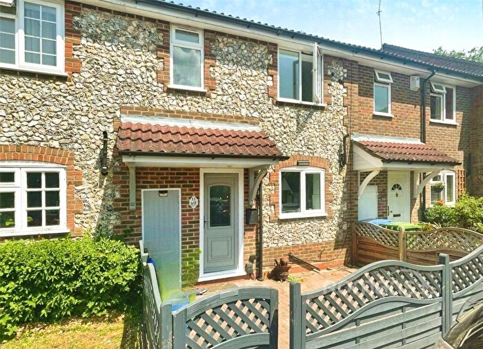 3 Bedroom Terraced House To Rent In Ruth Close, Farnborough, GU14