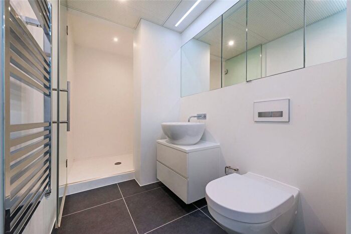 1 Bedroom Flat For Sale In Central St. Giles Piazza, Covent Garden, WC2H