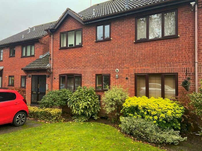 1 Bedroom Apartment To Rent In Rosecroft Court, Northwood, HA6