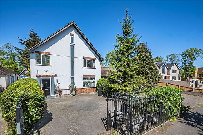4 Bedroom Detached House For Sale In Tentelow Lane, Norwood Green, UB2