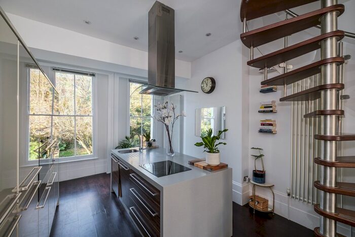 2 Bedroom Maisonette To Rent In Petherton Road, London, N5