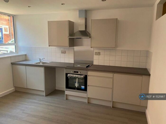 1 Bedroom Flat To Rent In Church Street, Mansfield, NG18