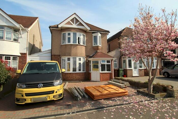 4 Bedroom Detached House To Rent In Devonshire Avenue Dartford, DA1
