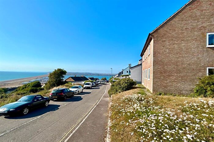 3 Bedroom Flat To Rent In Verne Common Road, Portland, DT5