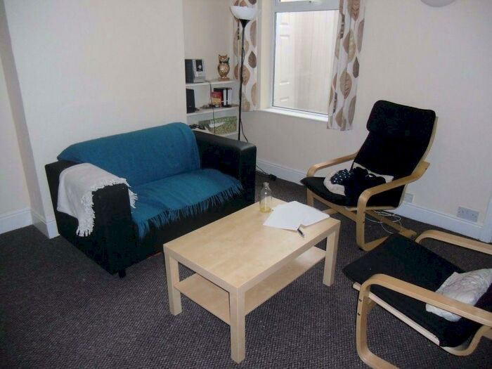 3 Bedroom House To Rent In Tiverton Road, B29