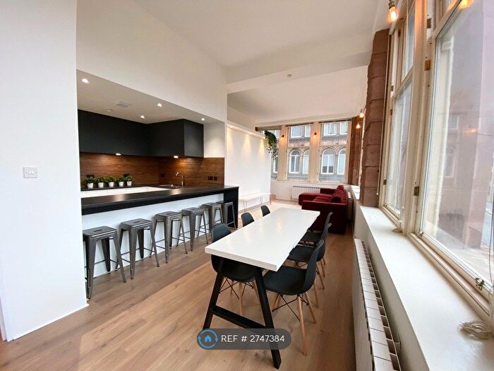 2 Bedroom Flat To Rent In Ingram Street, Glasgow, G1