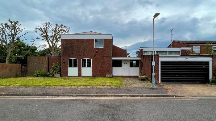 4 Bedroom Property To Rent In St. Peters Way, Harlington, Hayes, UB3