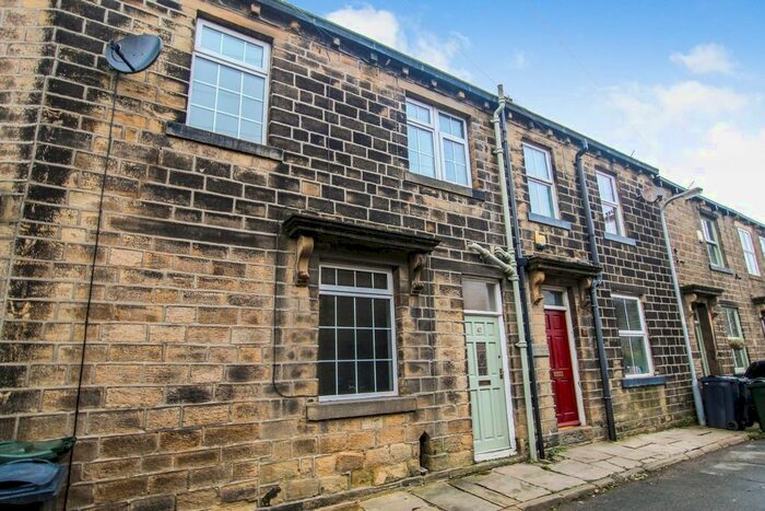 2 Bedroom Property To Rent In Green End Road, East Morton, Keighley, BD20