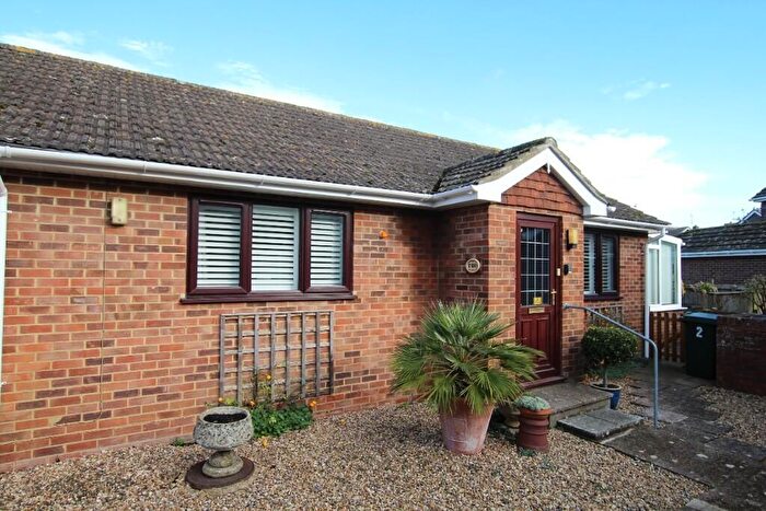 2 Bedroom Semi-detached Bungalow For Sale In Bramley Close, Brabourne, TN25