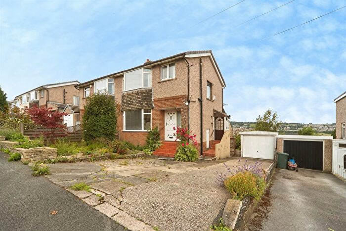 3 Bedroom Semi-detached House For Sale In Wheathead Crescent, Keighley, BD22